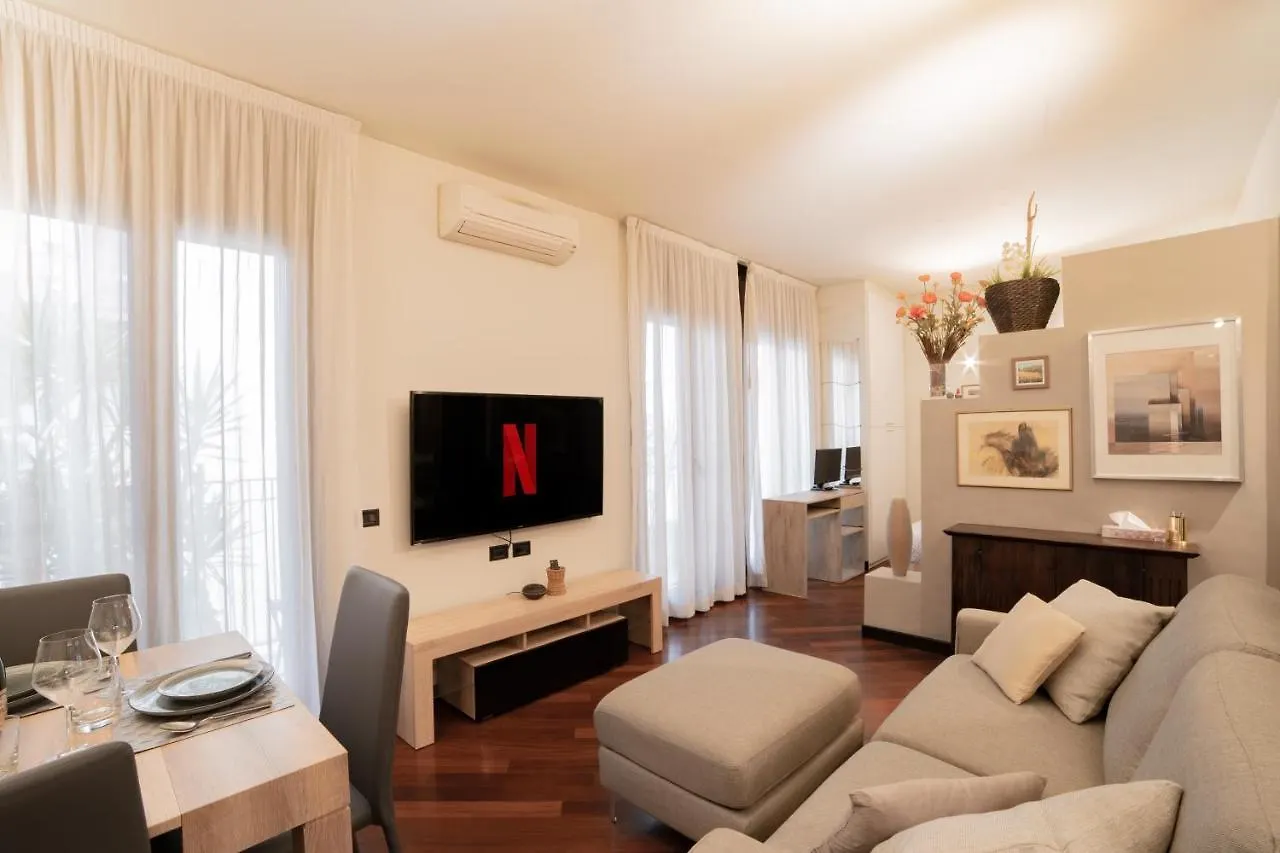 Brera-Centro, Stylish And Central New Apartment Milano